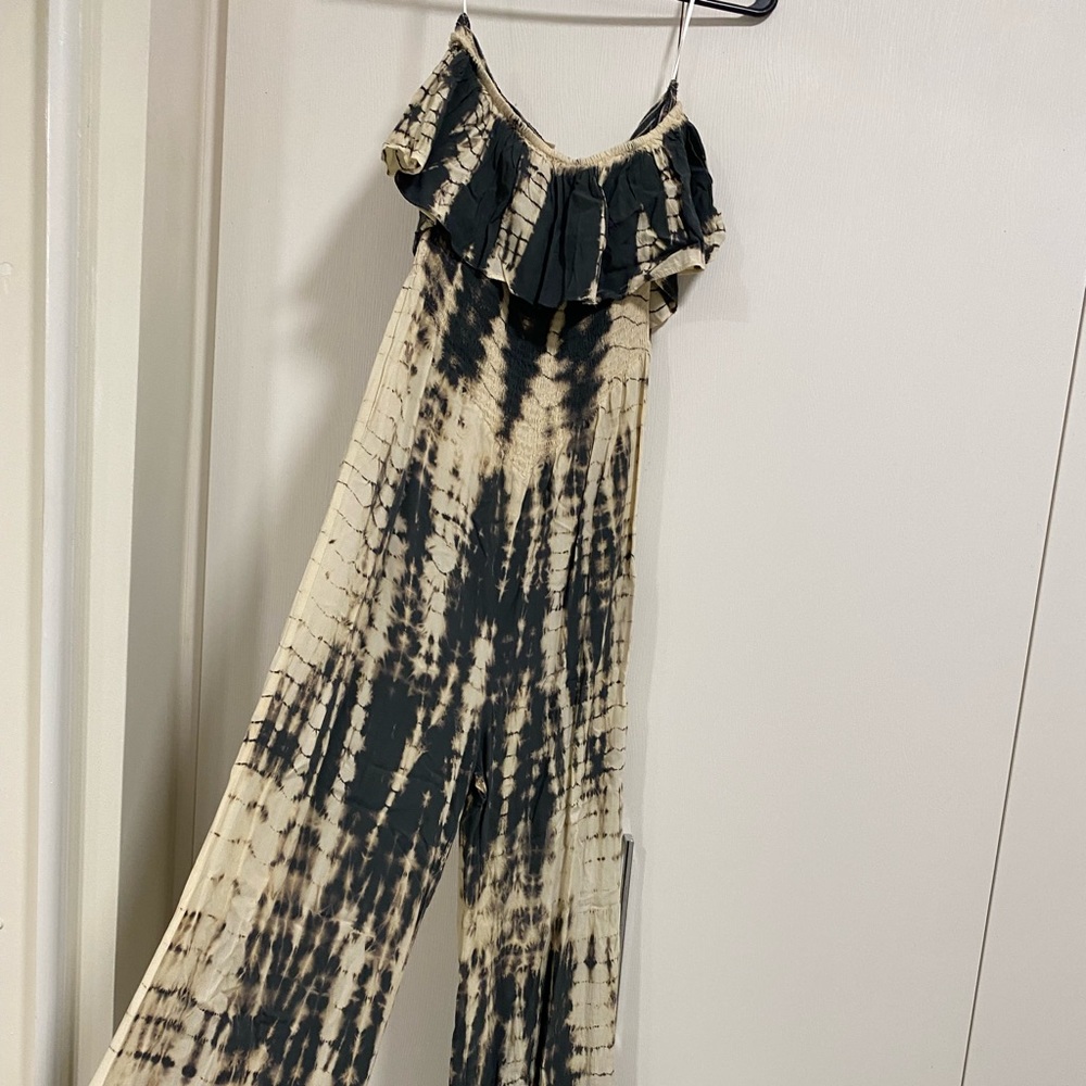NEW WITHOUT TAGS NEVER WORN TIE DYE JUMPSUIT! ORDERED FROM VICI